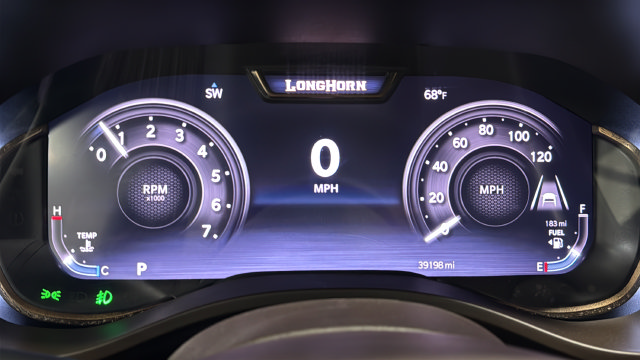 Used 2025 RAM 1500 Limited AWD/4WD image 16