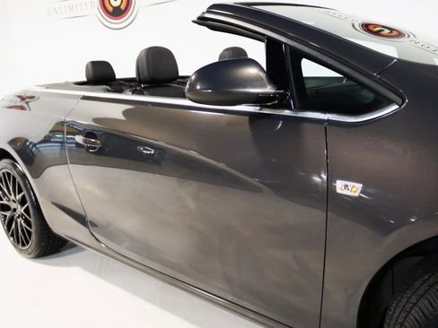 Used 2016 Buick Cascada Premium image 7