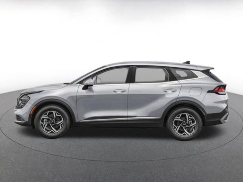 Used 2025 Kia Sportage LX FWD image 9