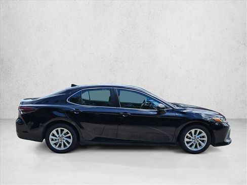 Used 2023 Toyota Camry LE FWD image 4