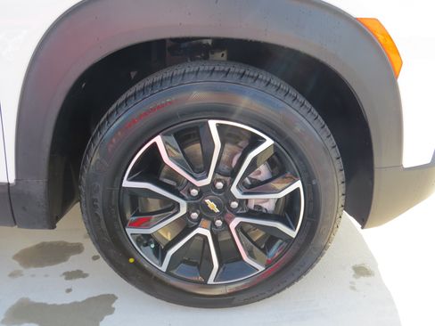 Certified 2023 Chevrolet TrailBlazer ACTIV w/ Convenience Package FWD image 8
