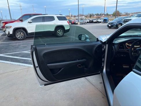 Used 2020 Dodge Challenger SRT Hellcat Redeye image 10