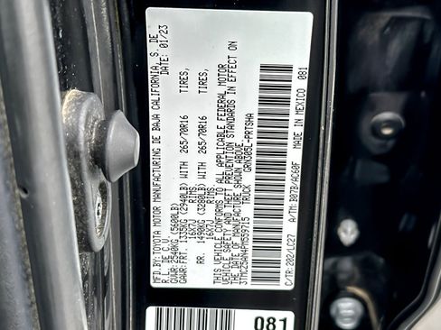 Used 2023 Toyota Tacoma TRD Off-Road w/ TRD Premium Off Road Package image 27