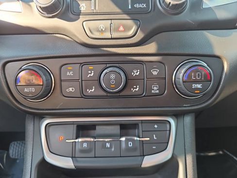 Certified 2022 GMC Terrain SLT w/ Infotainment Package II AWD/4WD image 23