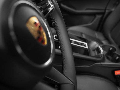 Certified 2026 Porsche Macan AWD/4WD image 29