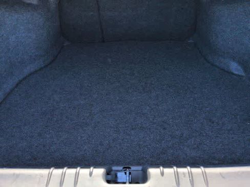 Used 2011 Chevrolet Impala LT FWD image 28