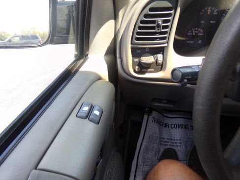 Used 1998 Chevrolet Astro w/ Convenience Group image 60