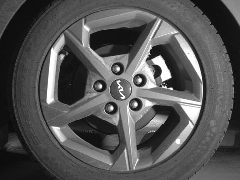 Used 2025 Kia K4 LXS image 13