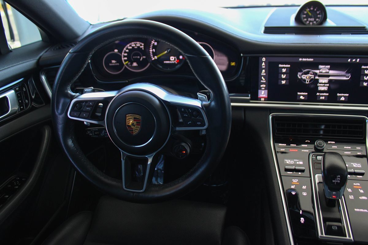 Used 2019 Porsche Panamera 4 AWD/4WD image 20