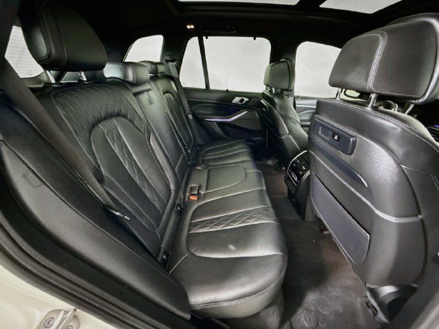 Used 2022 BMW X5 M50i w/ Executive Package AWD/4WD image 29