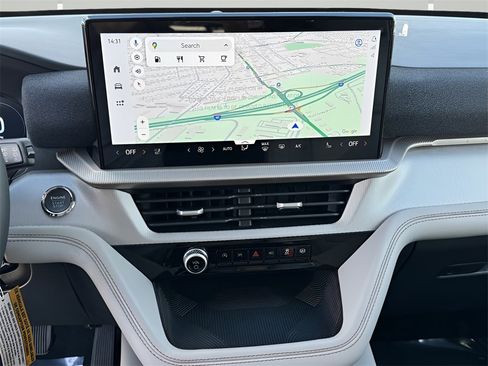 New 2026 Ford Explorer Active w/ Active Comfort Package image 7