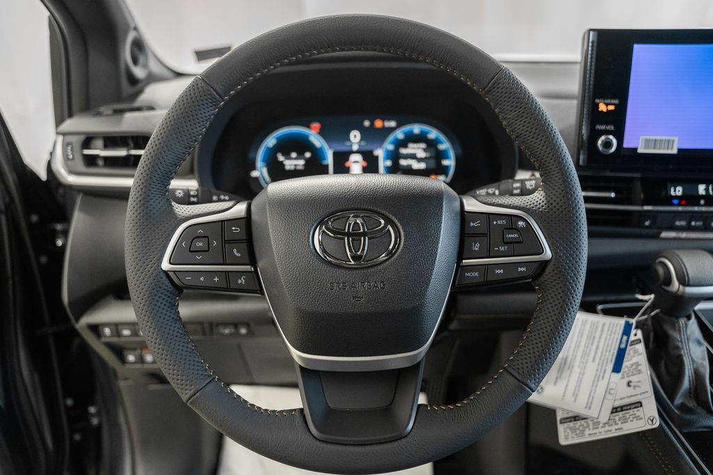 New 2026 Toyota Sienna XLE Woodland Edition AWD/4WD image 31