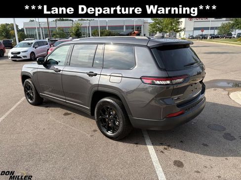 Certified 2025 Jeep Grand Cherokee L Laredo image 6