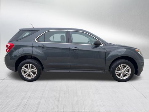 Used 2017 Chevrolet Equinox LS FWD image 4