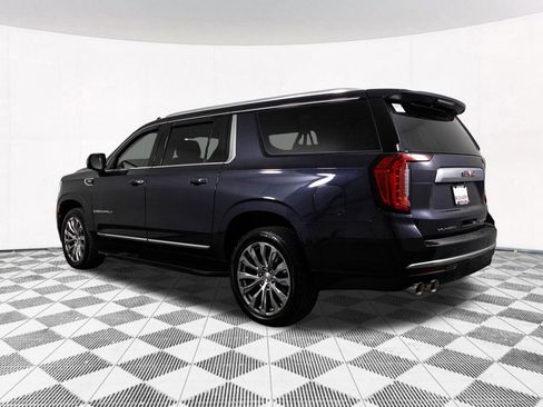 Used 2023 GMC Yukon XL Denali image 11