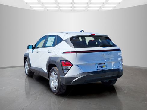 New 2026 Hyundai Kona SE image 5