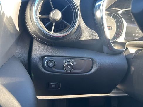 Used 2025 Chevrolet Blazer LT image 21