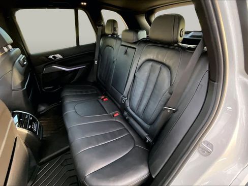Used 2022 BMW X5 sDrive40i w/ M Sport Package RWD image 21