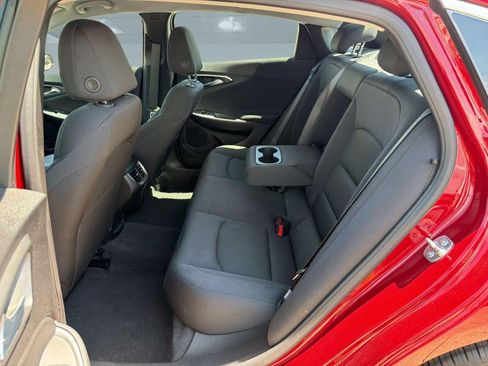 Used 2025 Chevrolet Malibu LT FWD image 22