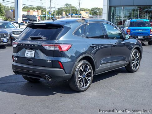 Used 2022 Ford Escape SE w/ SE Sport Appearance Package AWD/4WD image 7