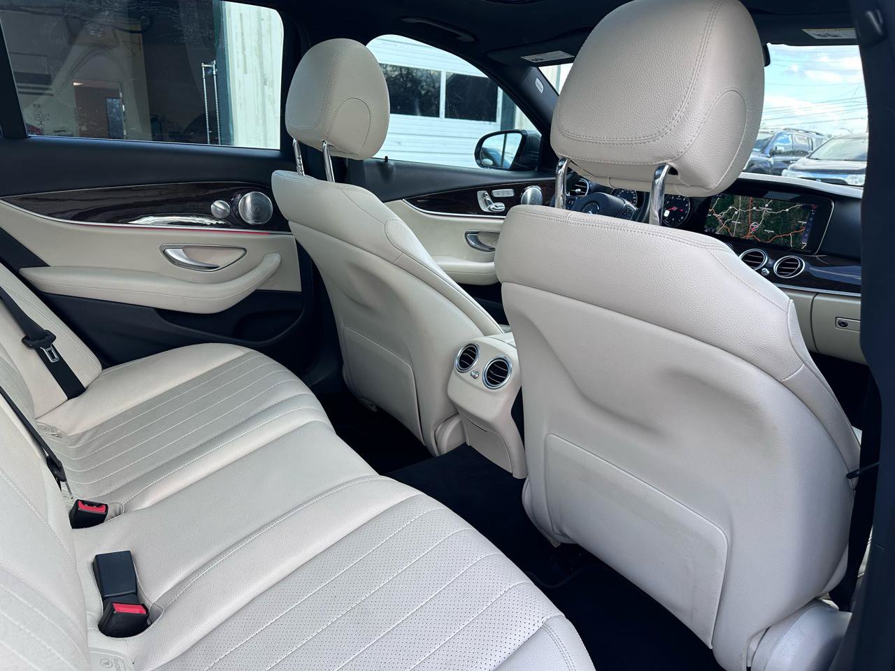Used 2017 Mercedes-Benz E 300 image 20