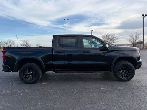 Used 2025 Chevrolet Silverado 1500 ZR2 w/ Technology Package image 7