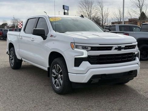 Used 2024 Chevrolet Silverado 1500 RST AWD/4WD image 4