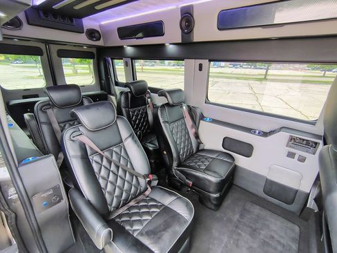 Used 2023 RAM ProMaster 2500 w/ Driver Convenience Group FWD image 33