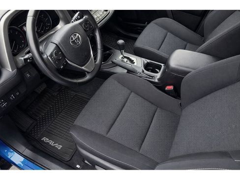 Used 2018 Toyota RAV4 XLE image 10