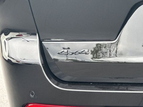 New 2025 Jeep Grand Cherokee L Altitude image 32