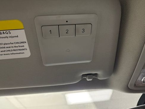 Used 2016 Volkswagen Passat 1.8T SEL Premium image 46