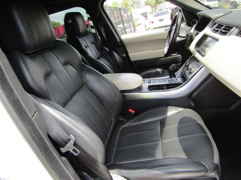 Used 2017 Land Rover Range Rover Sport HSE AWD/4WD image 5