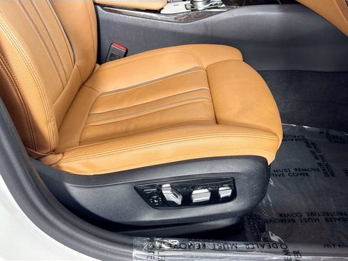 Used 2018 BMW 540i RWD image 38
