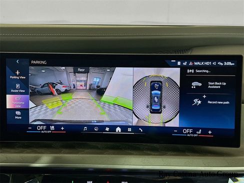 Used 2023 BMW 760i xDrive w/ Executive Package image 14