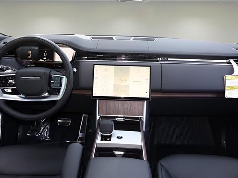 New 2025 Land Rover Range Rover SE image 15