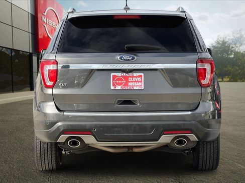 Used 2018 Ford Explorer XLT w/ Equipment Group 202A image 8