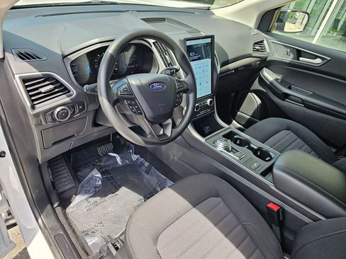 Used 2024 Ford Edge SE w/ Black Appearance Package AWD/4WD image 19