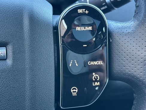 Used 2019 Land Rover Range Rover Sport HSE image 28