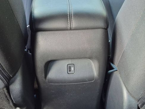 Used 2025 Nissan Sentra SV FWD image 26