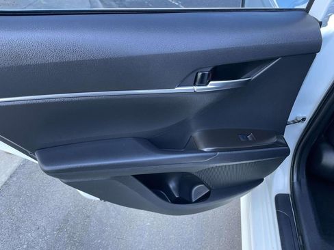 Used 2024 Toyota Camry SE image 21