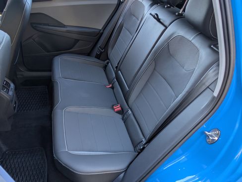 Used 2024 Volkswagen Taos SE w/ Panoramic Sunroof Package image 18