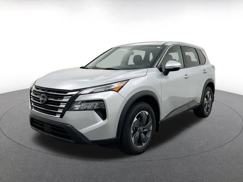 Used 2025 Nissan Rogue SV FWD image 3