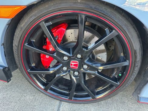 Used 2019 Honda Civic Type R image 3