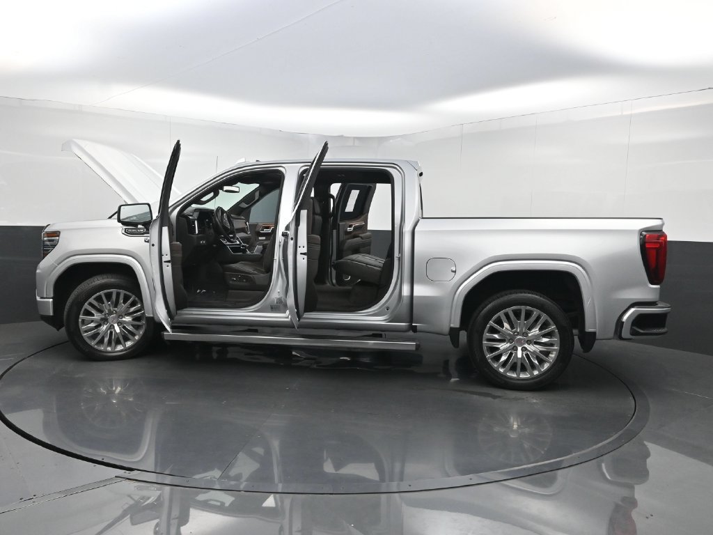 Used 2022 GMC Sierra 1500 Denali RWD image 37