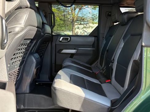 Used 2022 Ford Bronco Black Diamond AWD/4WD image 13