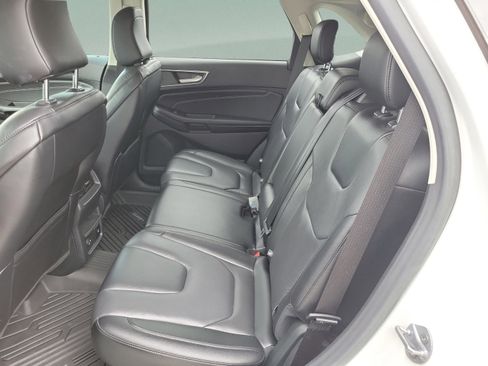 Used 2022 Ford Edge Titanium AWD/4WD image 23