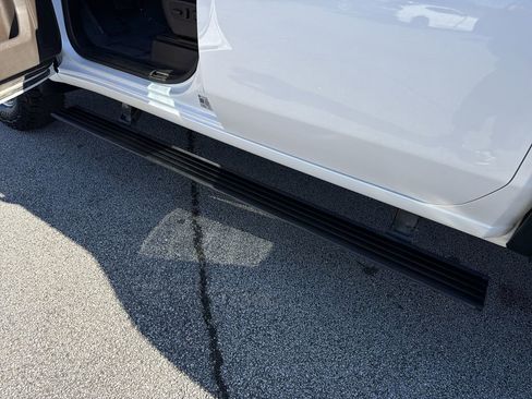 Used 2023 GMC Sierra 3500 Denali image 39