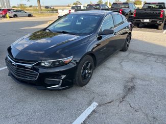 Used 2018 Chevrolet Malibu LS image 1