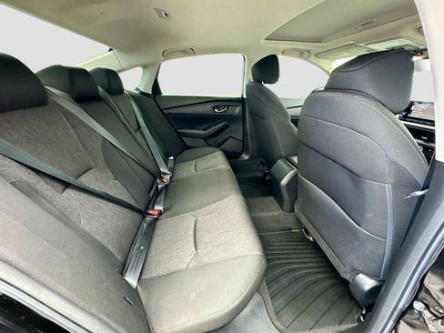 Used 2023 Honda Accord EX image 18