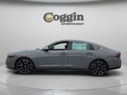 New 2026 Honda Accord Touring image 8